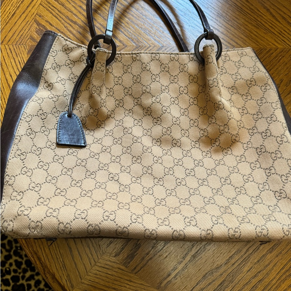 Authentic Gucci purse